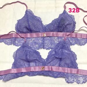 32B - NWT 2 pcs Lace Soft Cup Wireless Bras